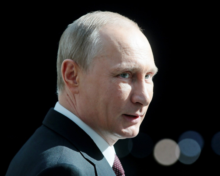 Путин внес в Госдуму закон о создании в Крыму игорной зоны