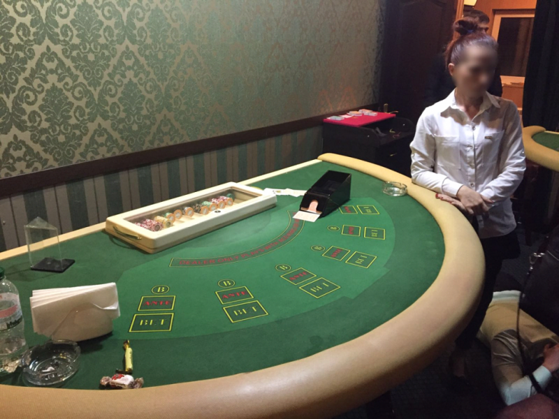 Киберполиция закрыла онлайн-казино вместе с офлайн VIP-залом, вход в который стоил $1000