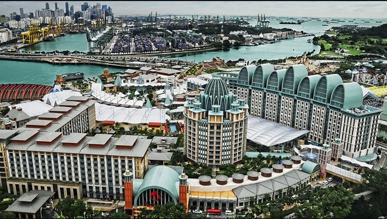 
                                В Сингапуре реже ходят в казино после повышения платы за вход
                            