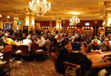 Photo of В казино Лас-Вегаса убирают перегородки за покерными столами