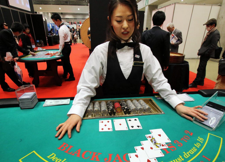 
                                Обзор  (Правительство Японии готово к открытию казино)
                            